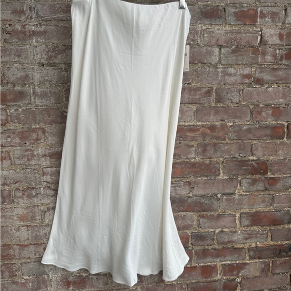 NWT Women’s Anthropologie Tilda Slip Skirt Ivory Cream Large - Picture 2 of 10